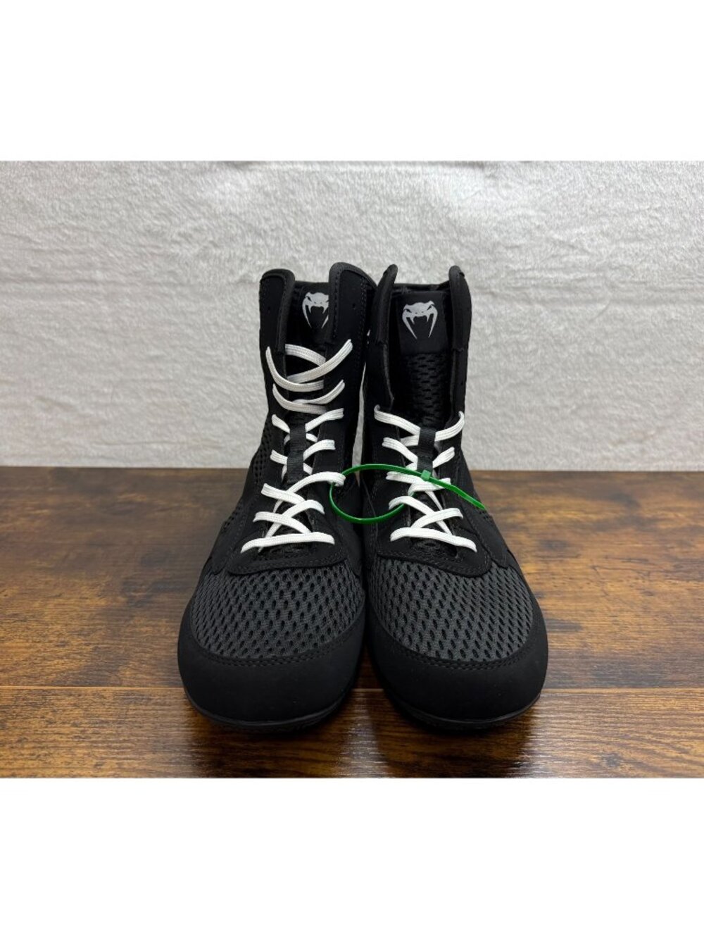 NEW open box Venum Contender Boxing Shoes Black & White High-Top Lace-Up size 11